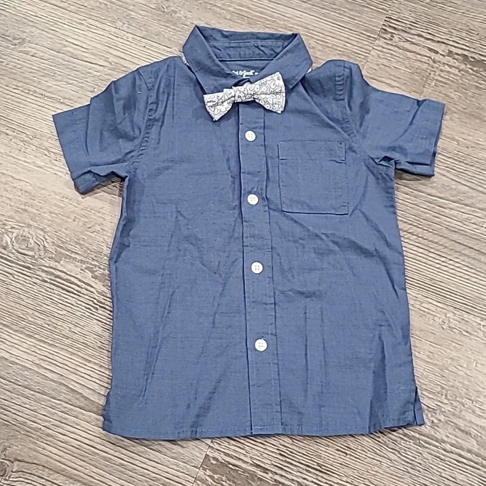 Cat & Jack Blue Button Down Shirt w/ Matching Floral Bow Tie Size 3T